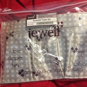 Jewell Emerald Triple Slit